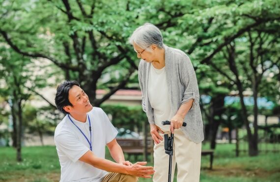 【福岡市博多区】高齢者専門の運動施設なら|脳と脊髄リハビリ研究センター福岡